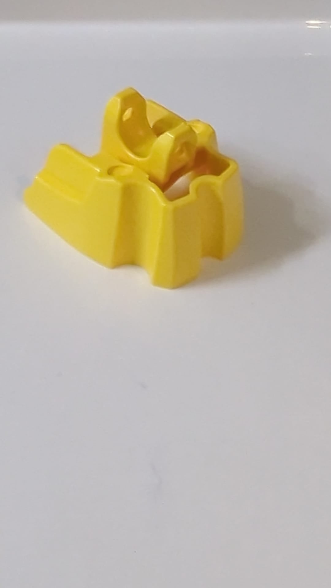 Großer Figurenfuß, kurz mit Kugelgelenk gelb