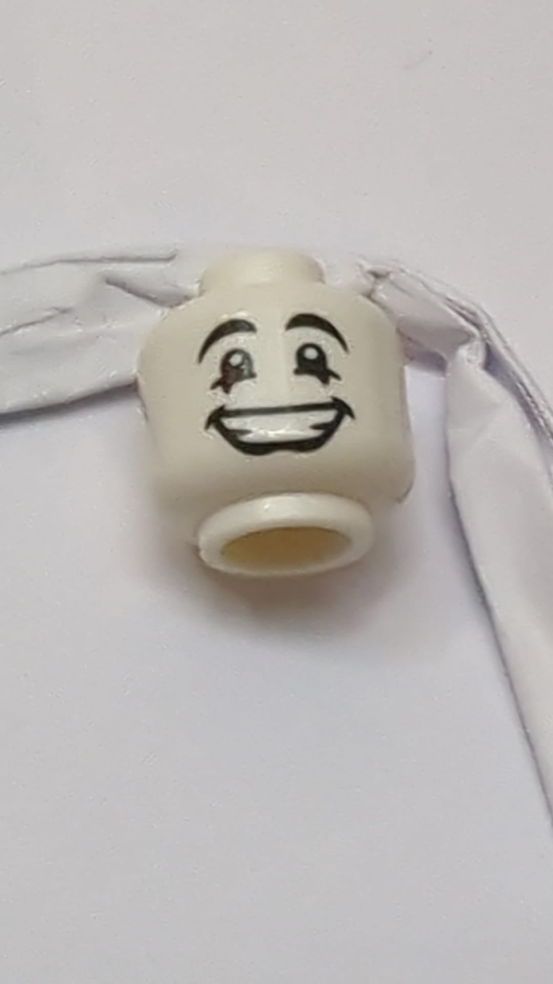 Minifigur, Kopf: Mime mit fröhlichem Gesicht, schwarze Augen mit weißen Pupillen weiß