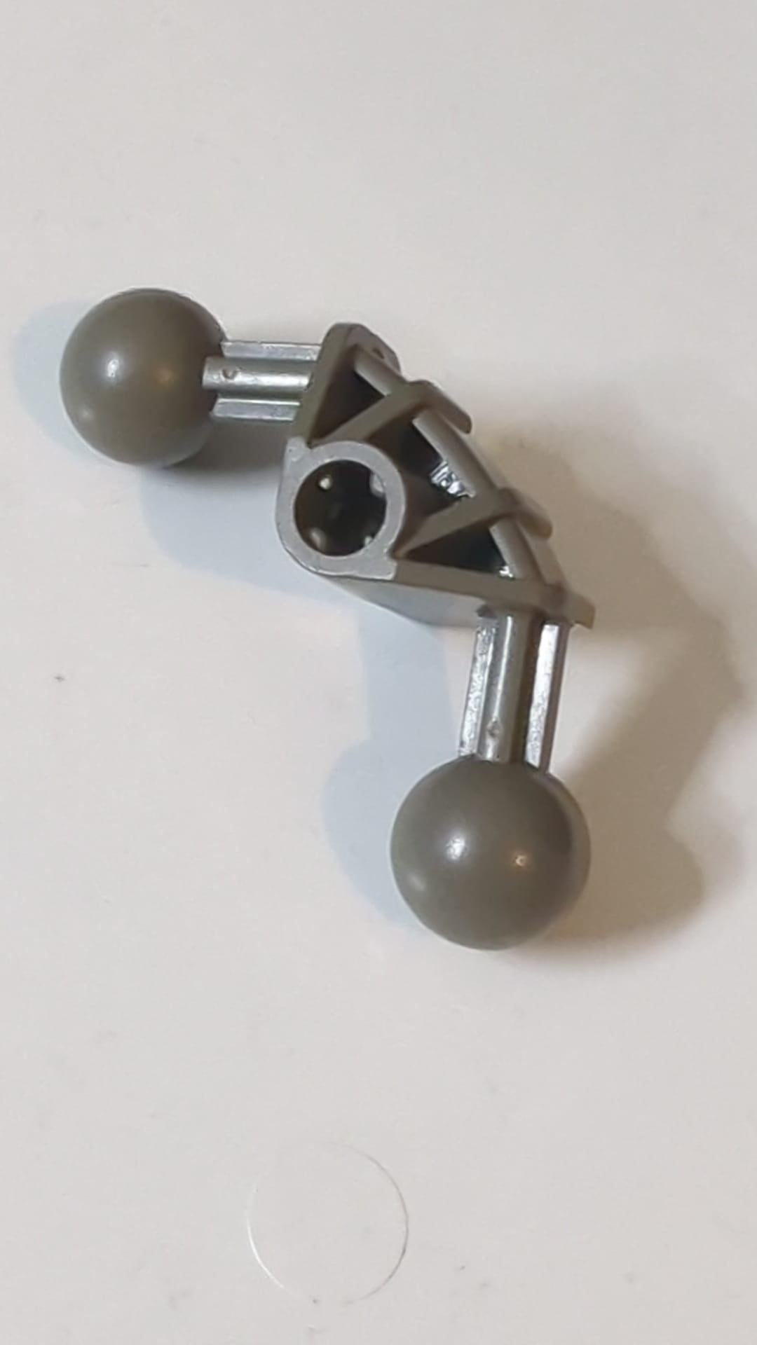4x4x2 Bionicle Kugelgelenk 90 Grad mit 2 Kugelgelenken und Achsbohrung altundkelgrau