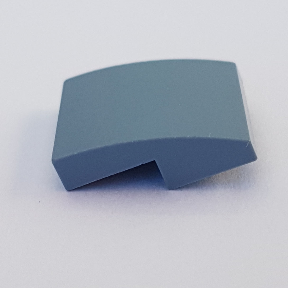 NEU Halbbogenstein flach 2 x 2 x 2/3 sandblau