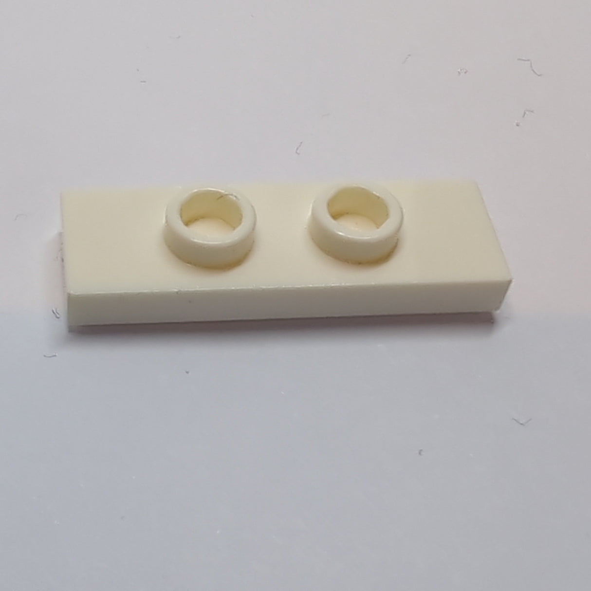 NEU Platte, Modifiziert 1 x 3 mit 2 Noppen (Doppel-Jumper) weiss