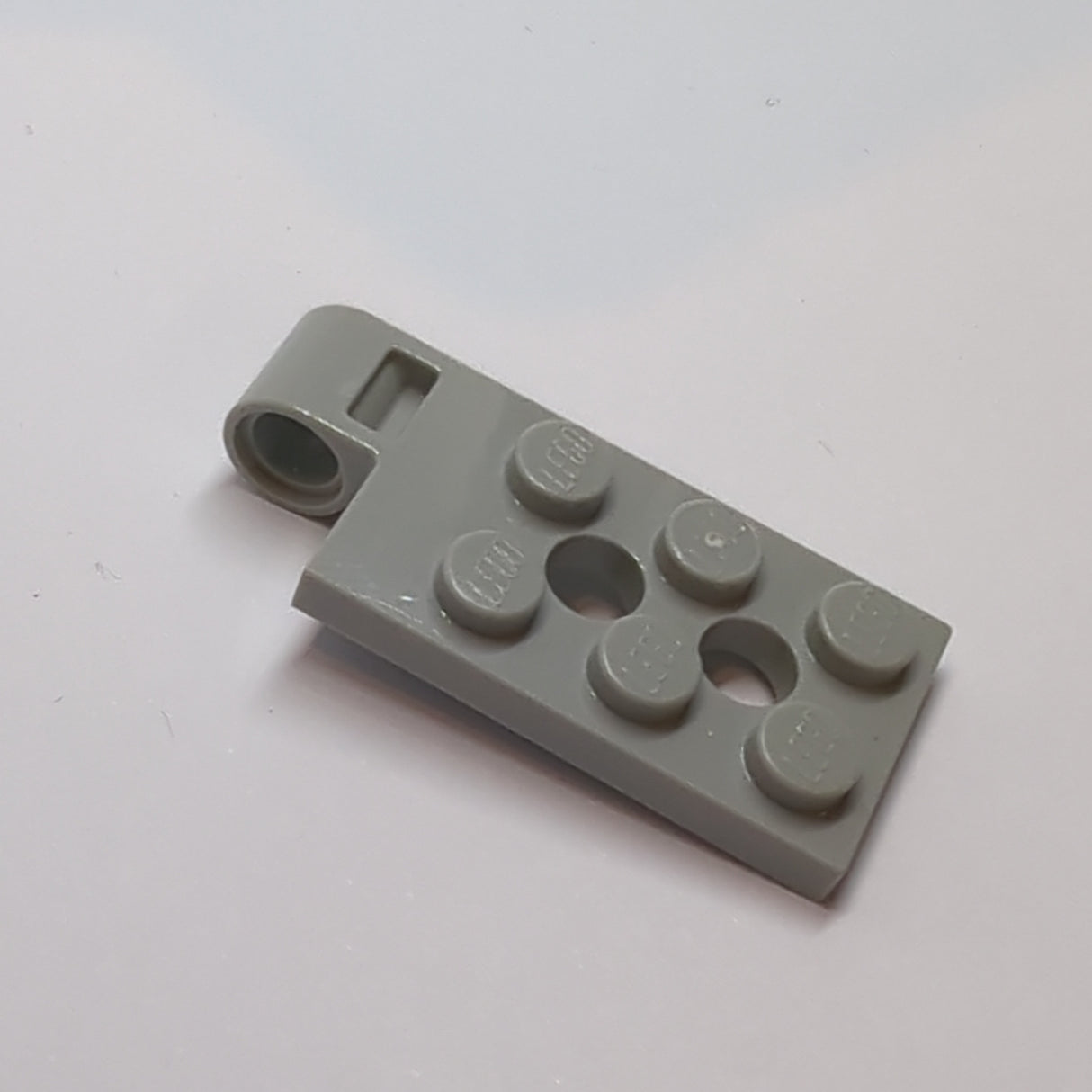 NEU Scharnierplatte 2 x 4 mit Pinloch und 2 Löchern - Oben neuhellgrau