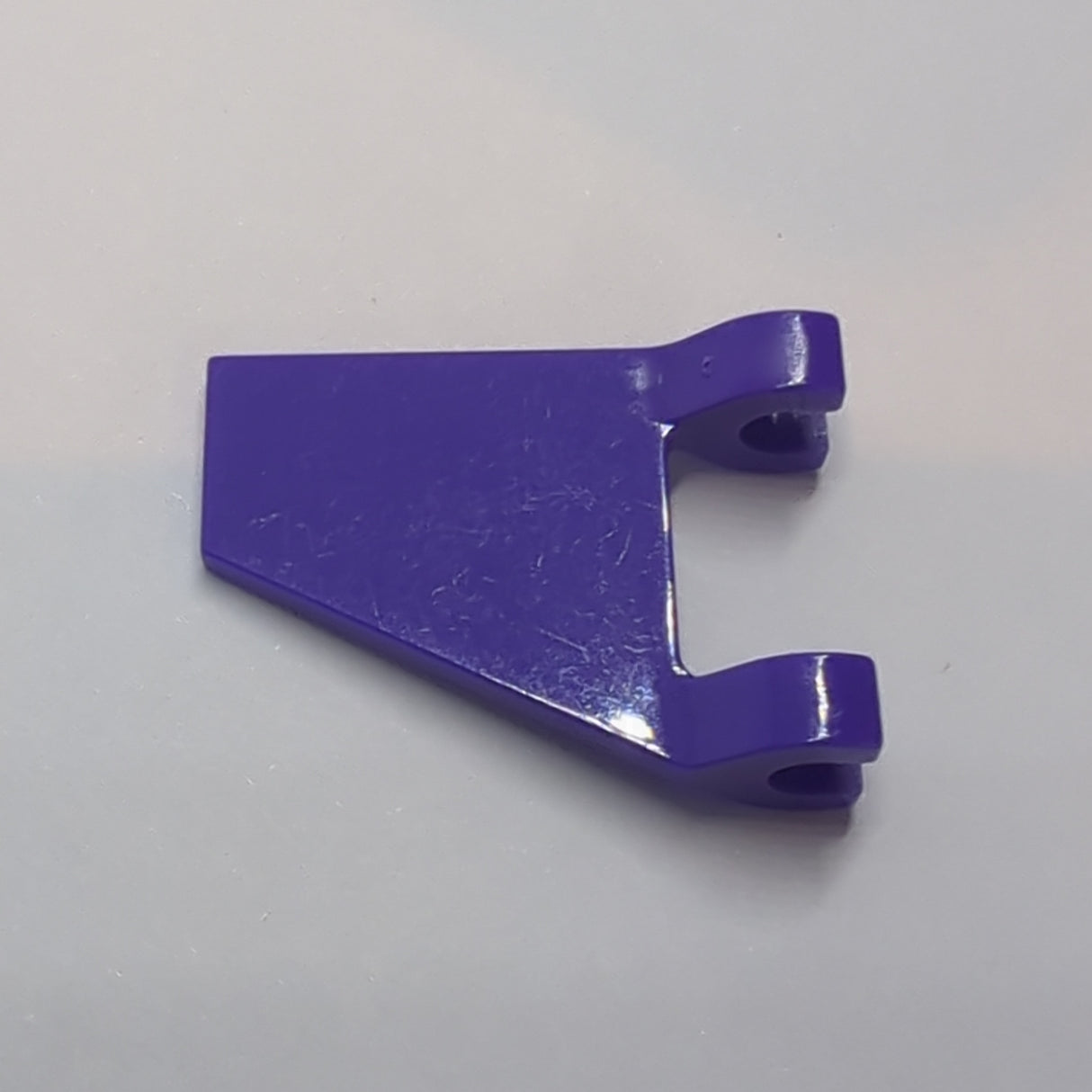 2x2 Fahne Flagge Banner Trapez mit 2 Clips lila dark purple