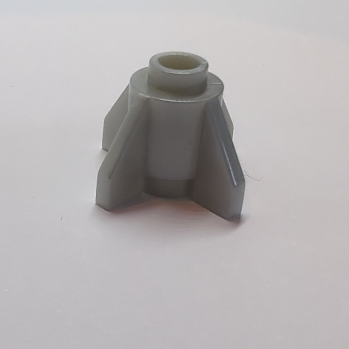 1x1 Rundstein/Rakete mit Flossen hellperlsilber pearl light gray