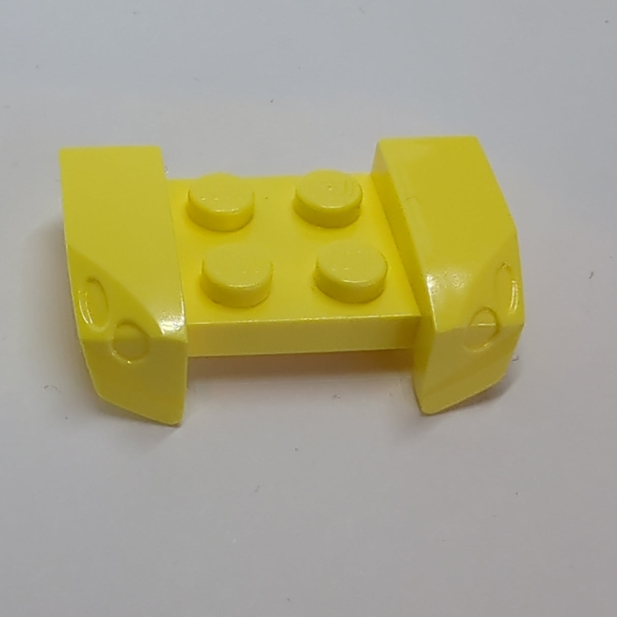 2x4 Kotflügel mit Scheinwerfern Überhang hellgelb bright light yellow