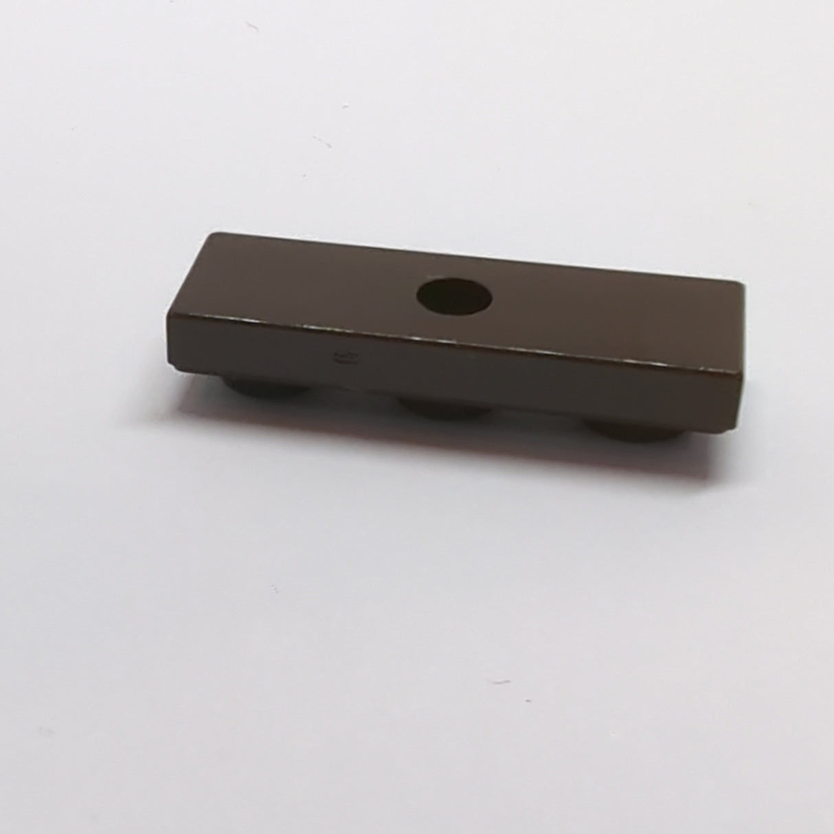 NEU Fliese, Modifiziert 1 x 3 Umgekehrt mit Loch dunkelbraun