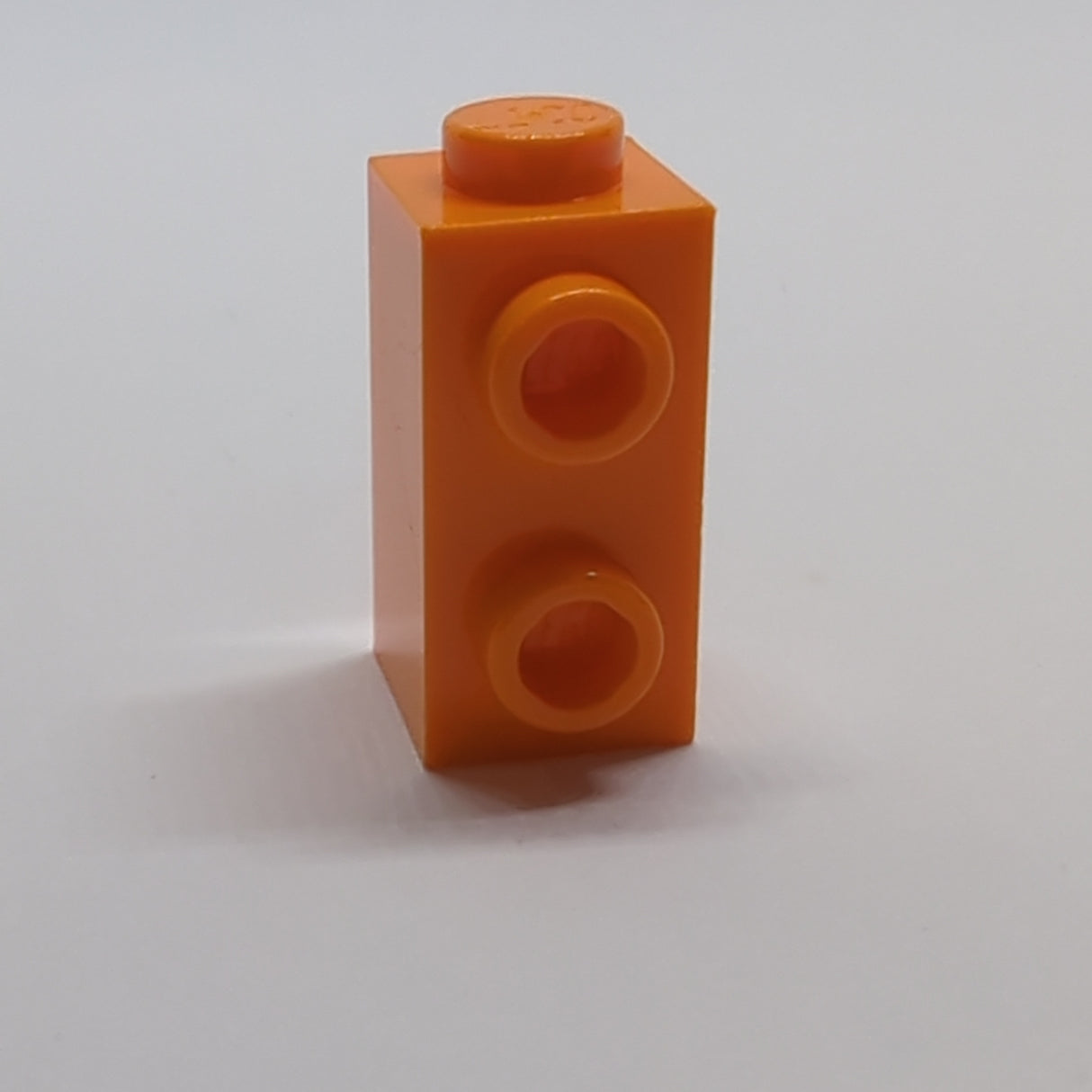 NEU Stein, modifiziert 1 x 1 x1 2/3 mit Noppen an der Seite orange