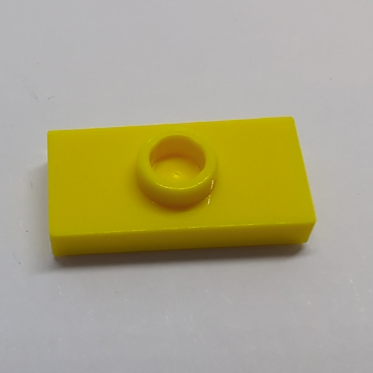 NEU Platte, modifiziert 1 x 2 mit Noppe, Nut und Noppenhalter (Jumper) gelb
