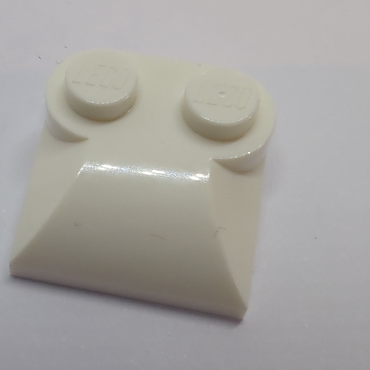 NEU Bogenstein 2 x 2 x 2/3 mit 2 Noppen und gebogenen Seiten weiss