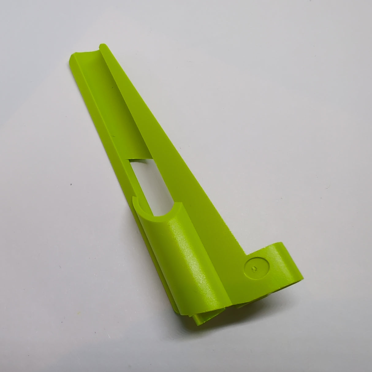 Technik Paneel Verkleidung #7 Seite A schmall, lang gelocht lindgrün lime