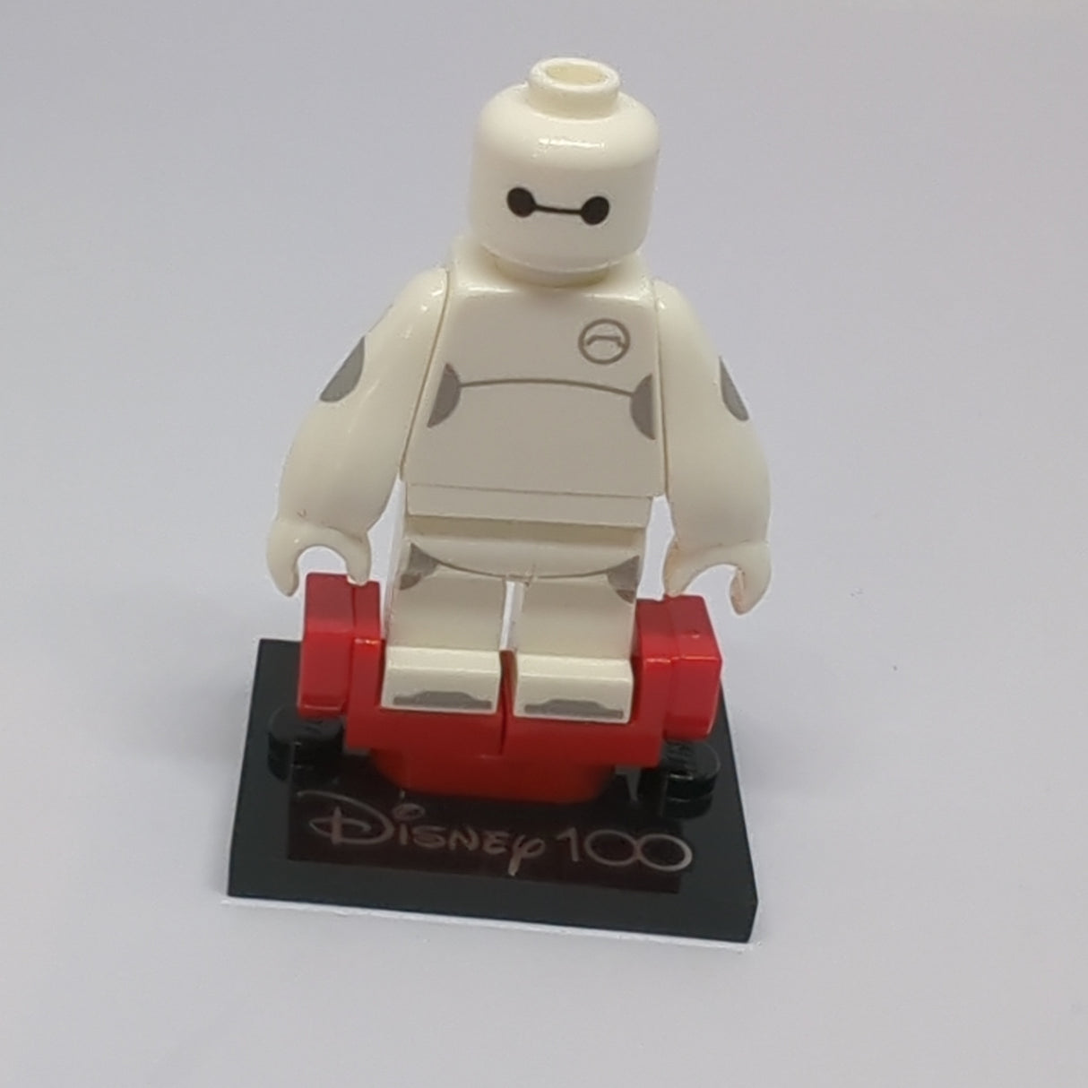 NEU Minifigur Baymax, Disney 100 mit Stand und Zubehör coldis100-17 (dis108)