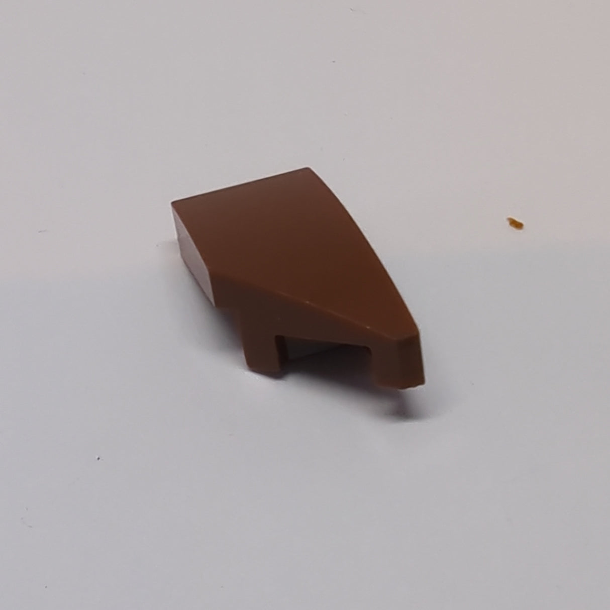 NEU Fliese gebogen Keil 2 x 1 x 2/3 Rechts neubraun