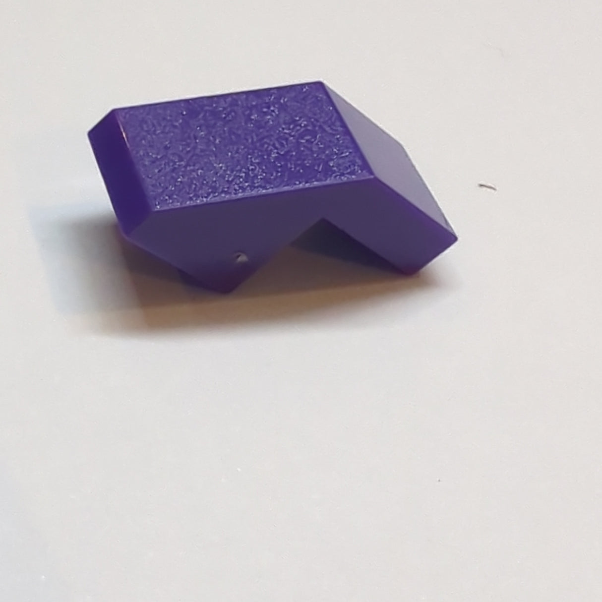 NEU Schrägstein 45° 2 x 1 mit Ausschnitt lila