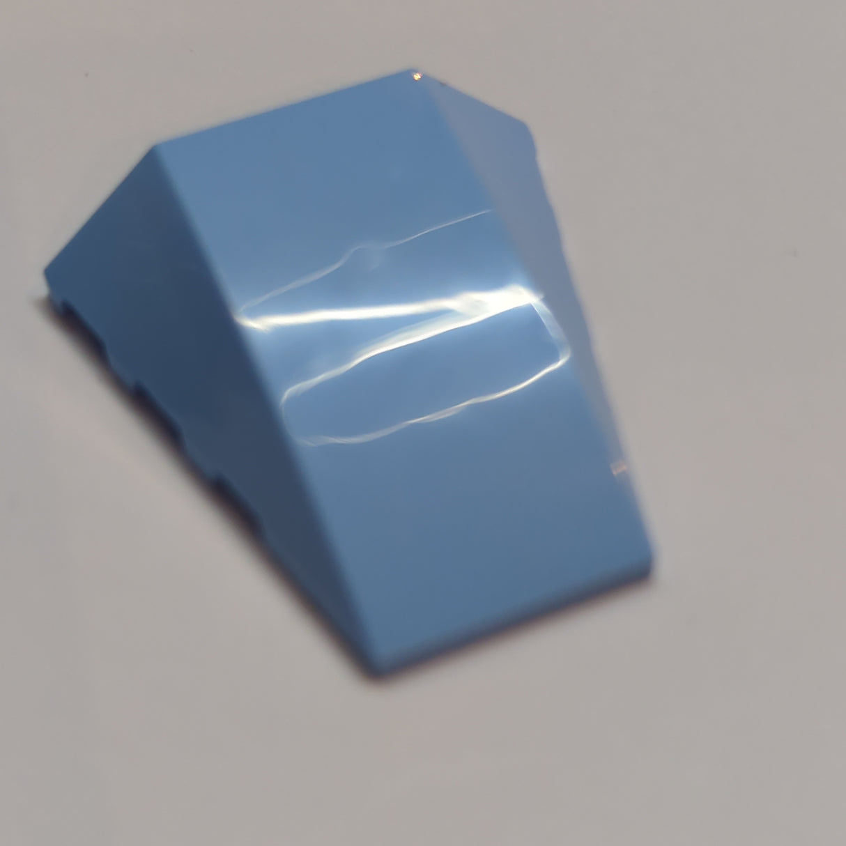 NEU Keilstein 4 x 4 dreifach gebogen keine Noppen hellblau