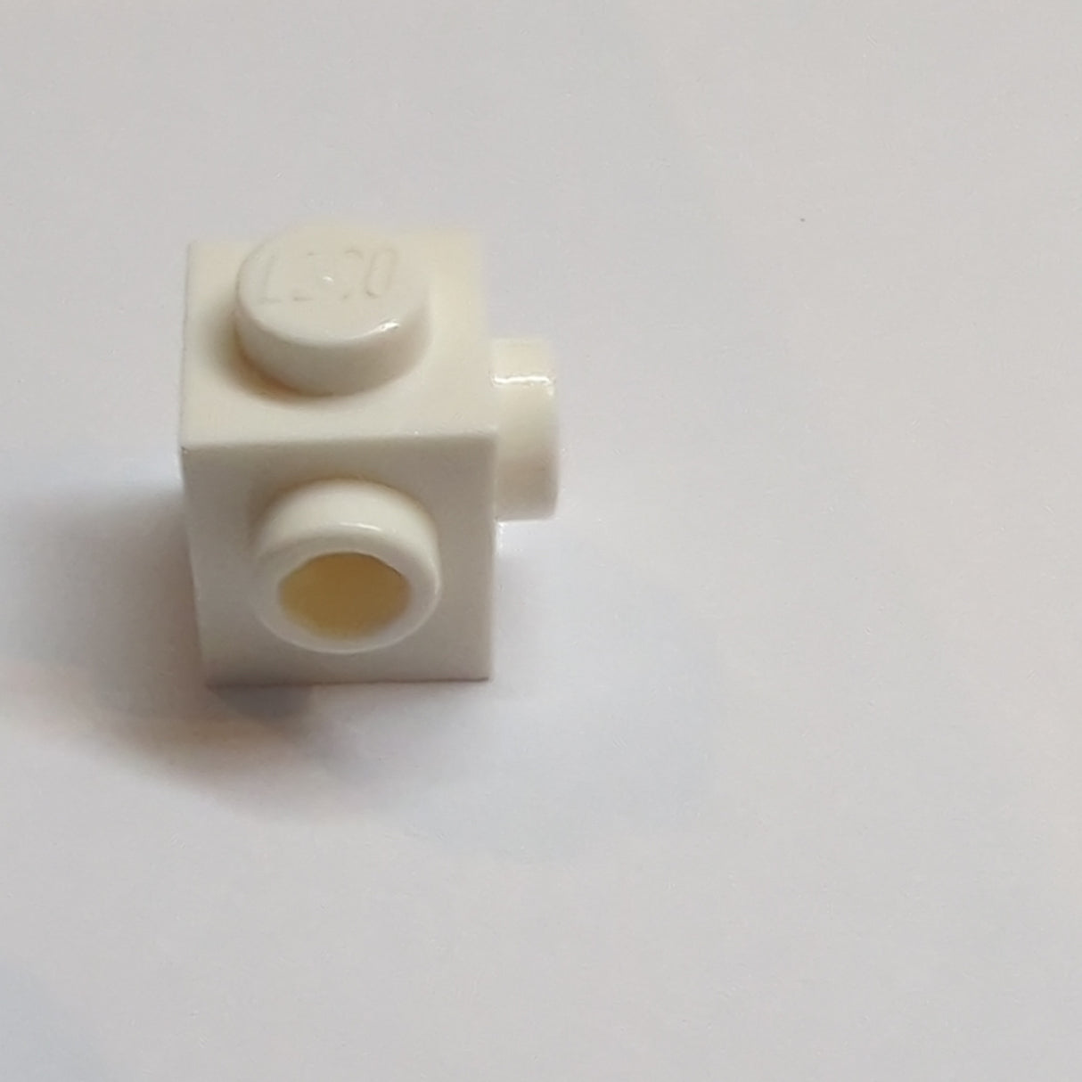 NEU Stein, Modifiziert 1 x 1 mit Noppen an 2 Seiten, nebeneinander weiss