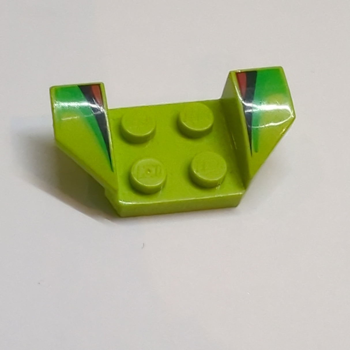 2x4 Kotflügel mit Kotflügelverbreiterungen with Flared Wings with Black and Red Stripes, Green Fade Pattern lindgrün lime