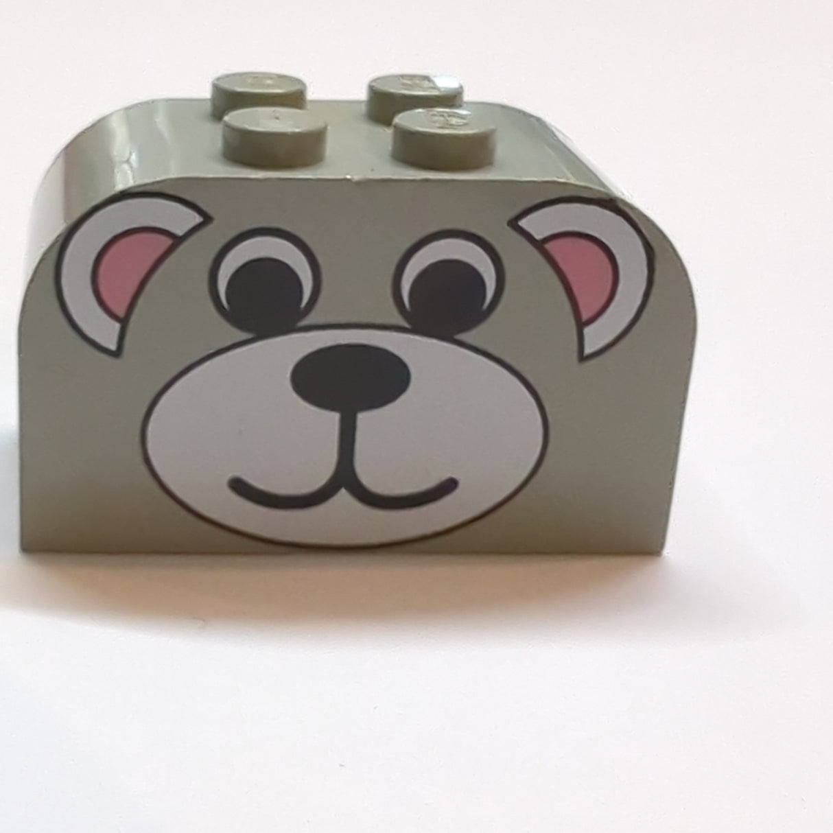 2x4x2 Bogenstein mit 4 Noppen bedruckt with Bear Face Pattern althellgrau light gray