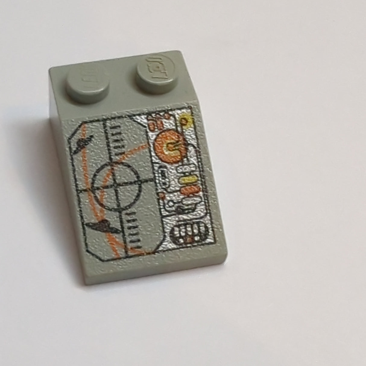 2x3 Dachstein 25° bedruckt with Black Crosshairs and UFOs on Screen, Silver Control Panel with Circuitry Pattern althellgrau Light Gray