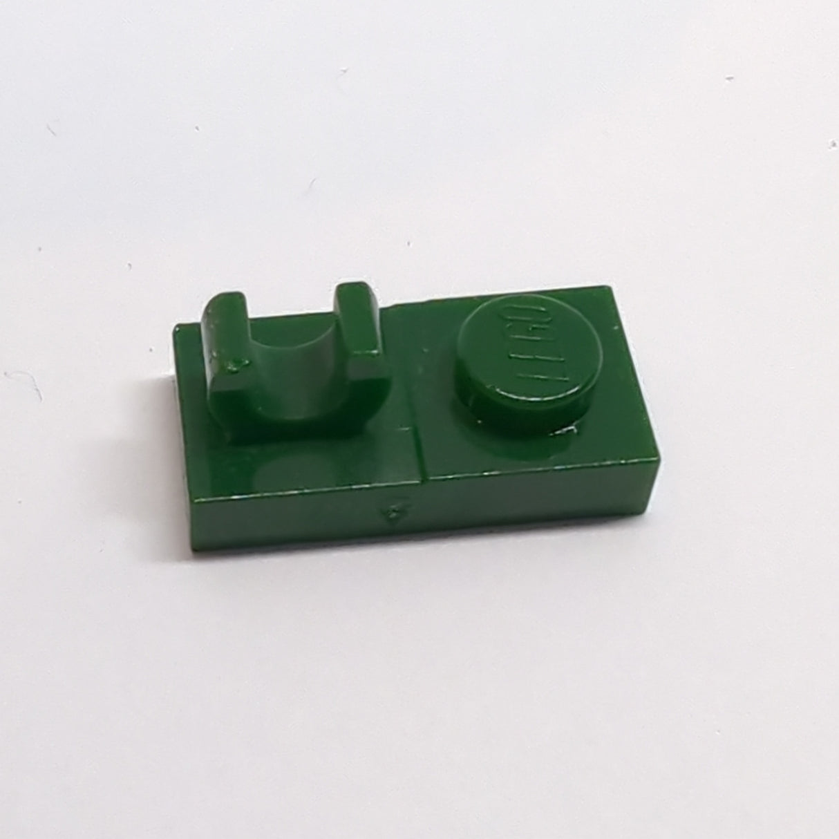 1x2 modifizierte Platte mit Clip oben, ohne Schlitz dunkelgrün dark green