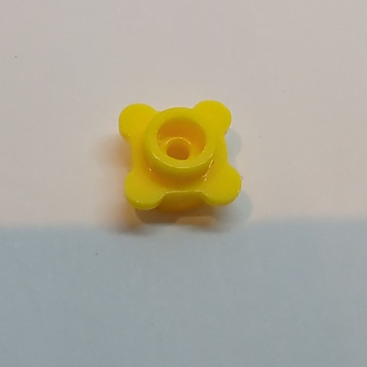 1x1 Rundplatte Blumenrand mit 5 Blüten gelb yellow