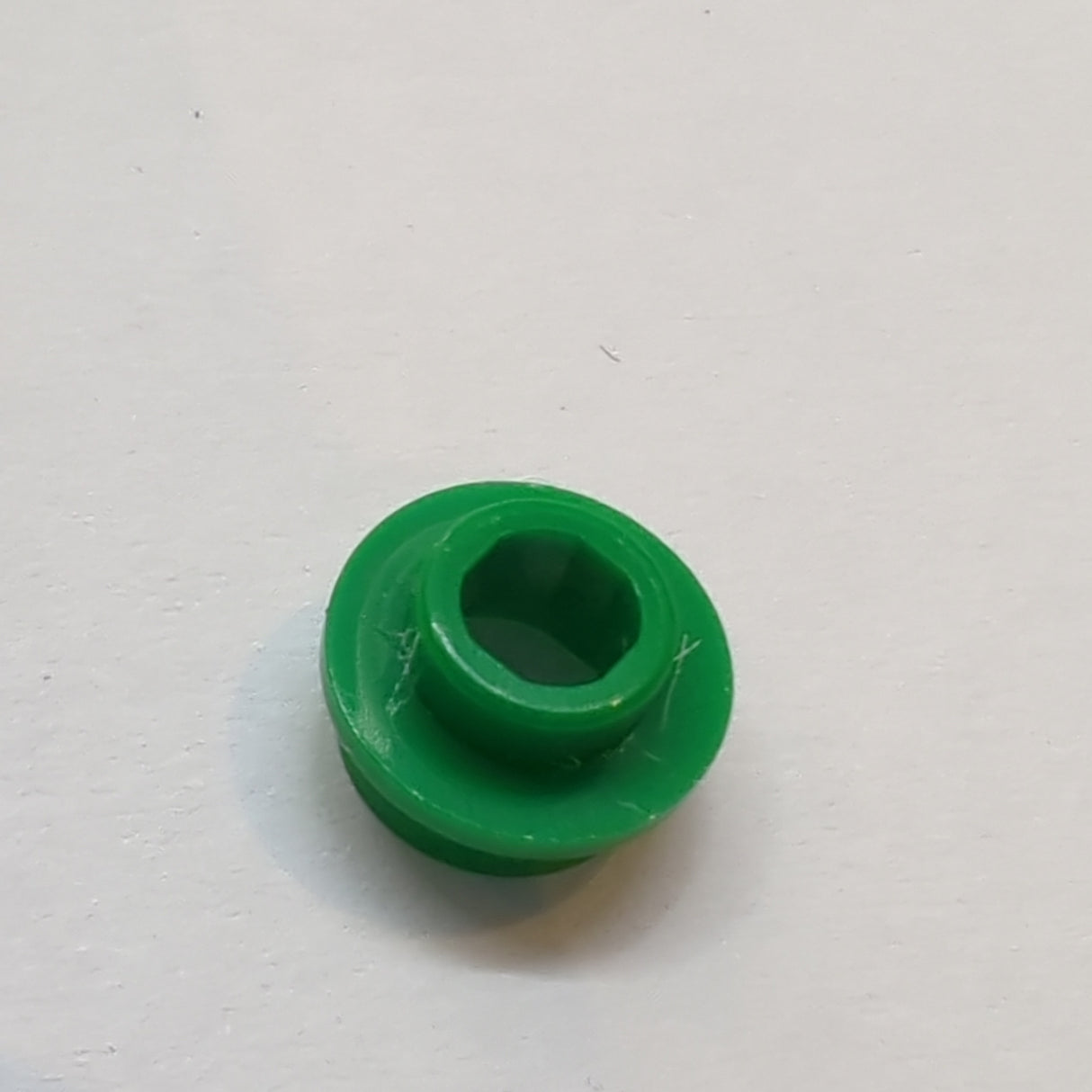 1x1 Rundstein flach mit Loch grün green