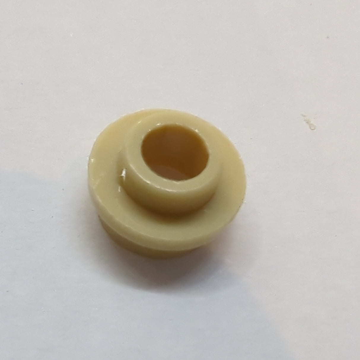 NEU Platte, rund 1 x 1 mit offener Noppe beige