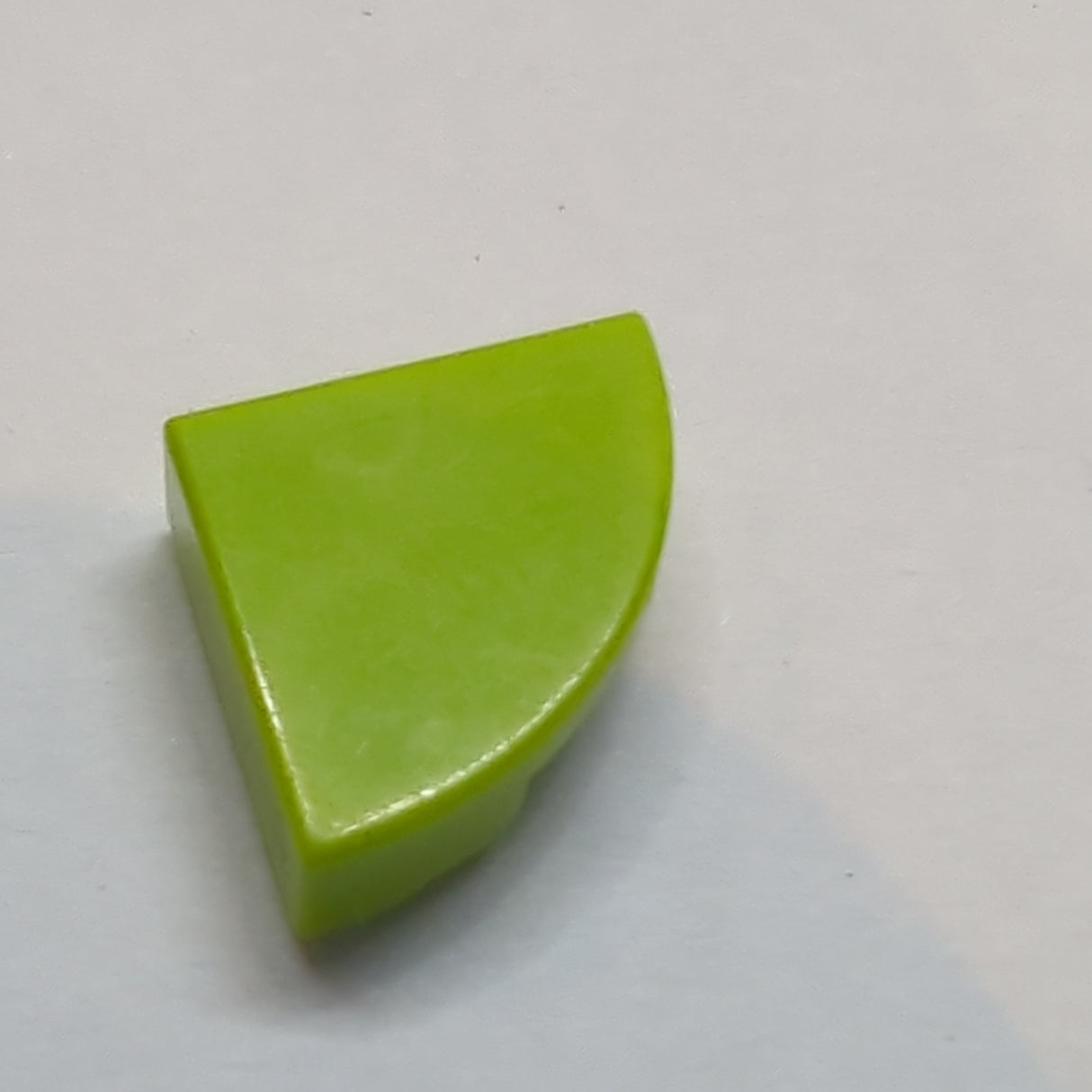 1x1 Fliese Viertel rund lindgrün lime