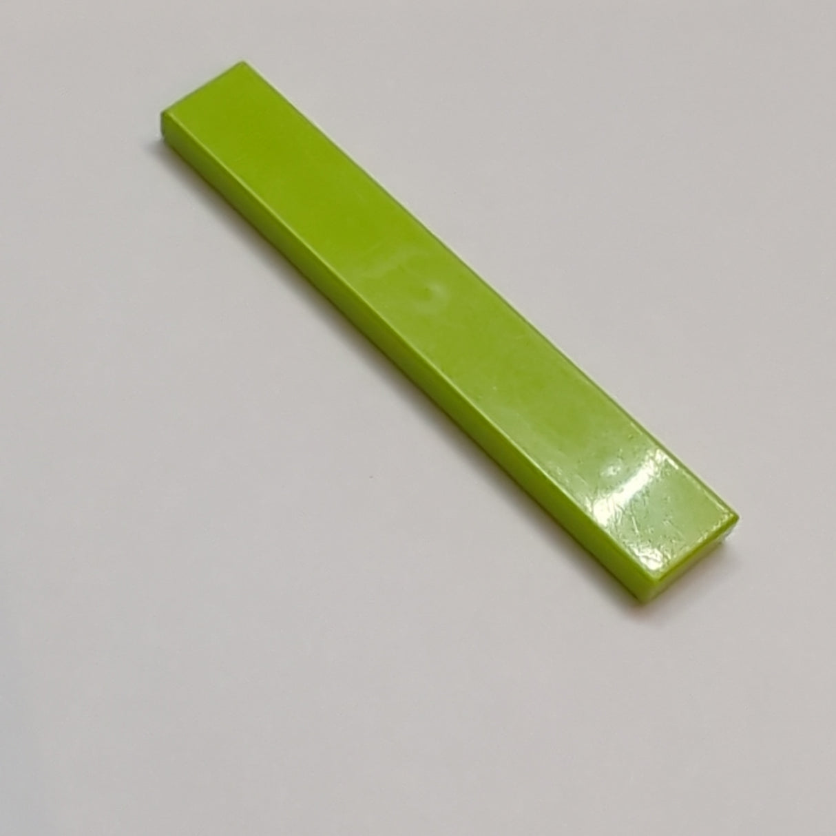 1x6 Fliese lindgrün lime