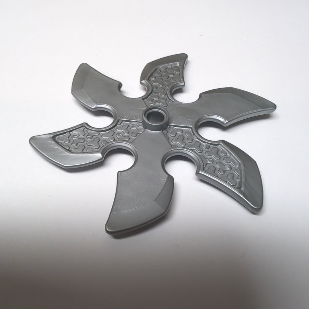 NEU Technische Kreissägeblatt mit Pinloch und sechs Zähnen (Großer Shuriken) pearlsilber