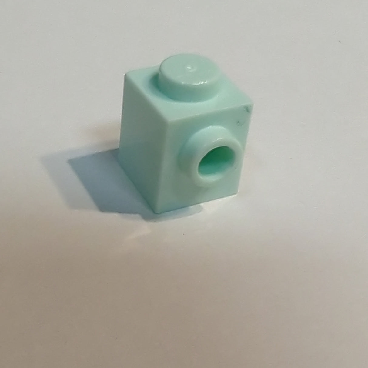 NEU Brick, Modified 1 x 1 with Stud on Side hellaqua light aqua