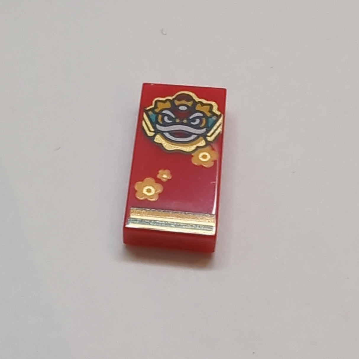 NEU Tile 1x2 with Groove with Bright Light Orange, White, Dark Turquoise and Gold Lion / Nian Head, Flowers and Stripes Pattern rot red