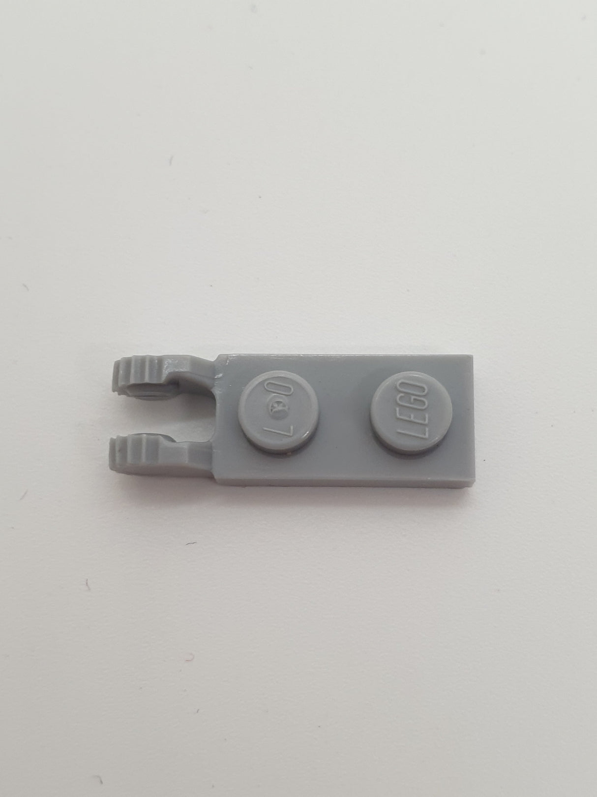 NEU Scharnierplatte 1 x 2 mit 2 Fingern und 7 Zähnen ohne Nut neuhellgrau