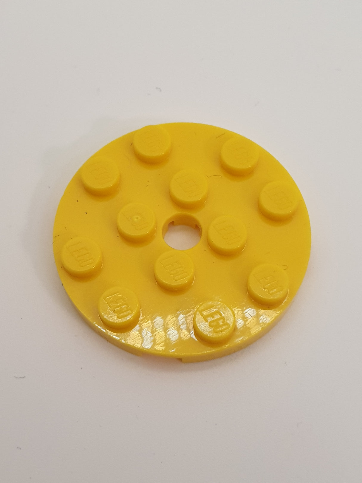 NEU Platte rund 4 x 4 mit Loch gelb