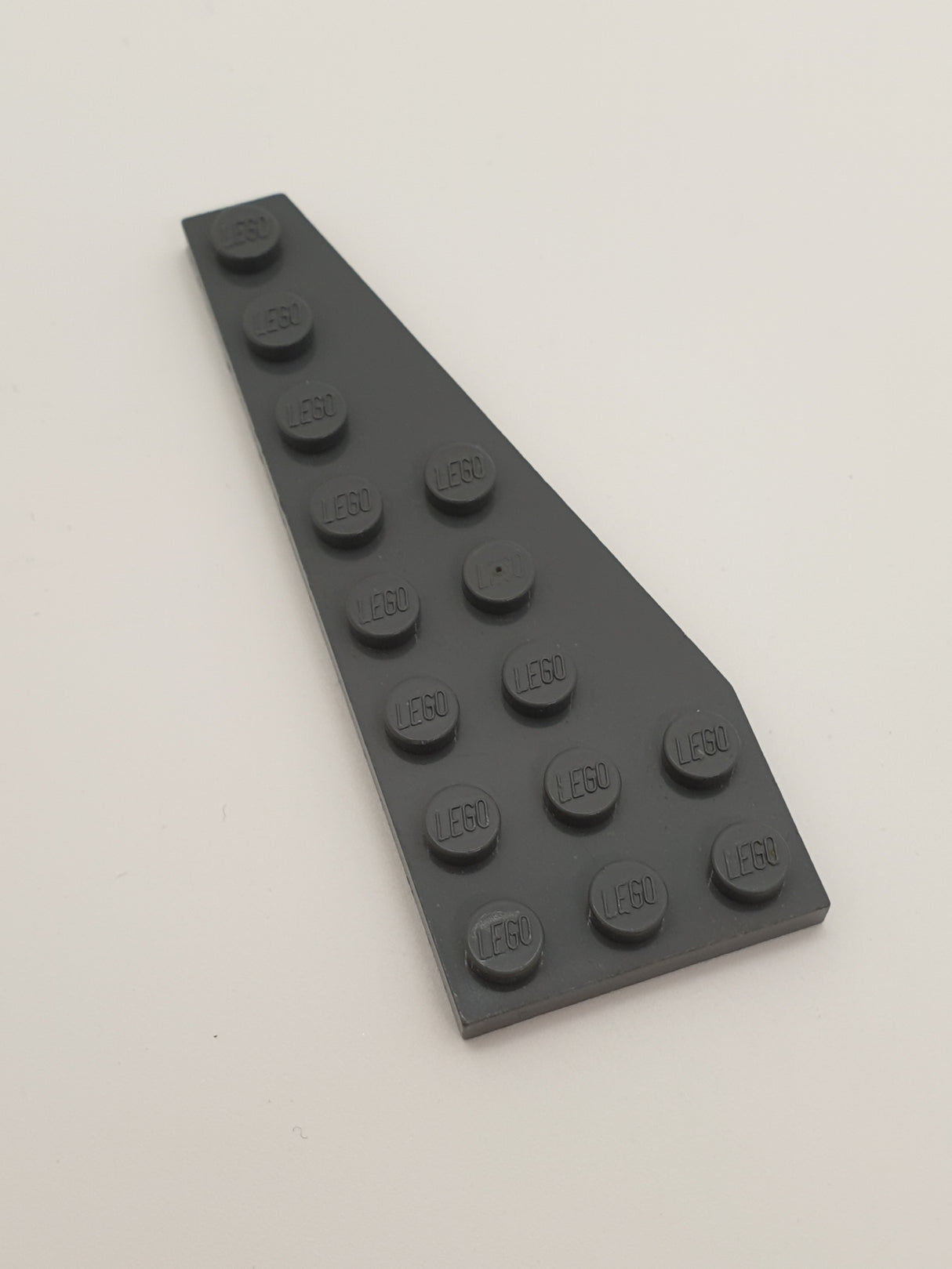 NEU Platte modifiziert, Flügel 8 x 3 Pentagonal rechts neudunkelgrau