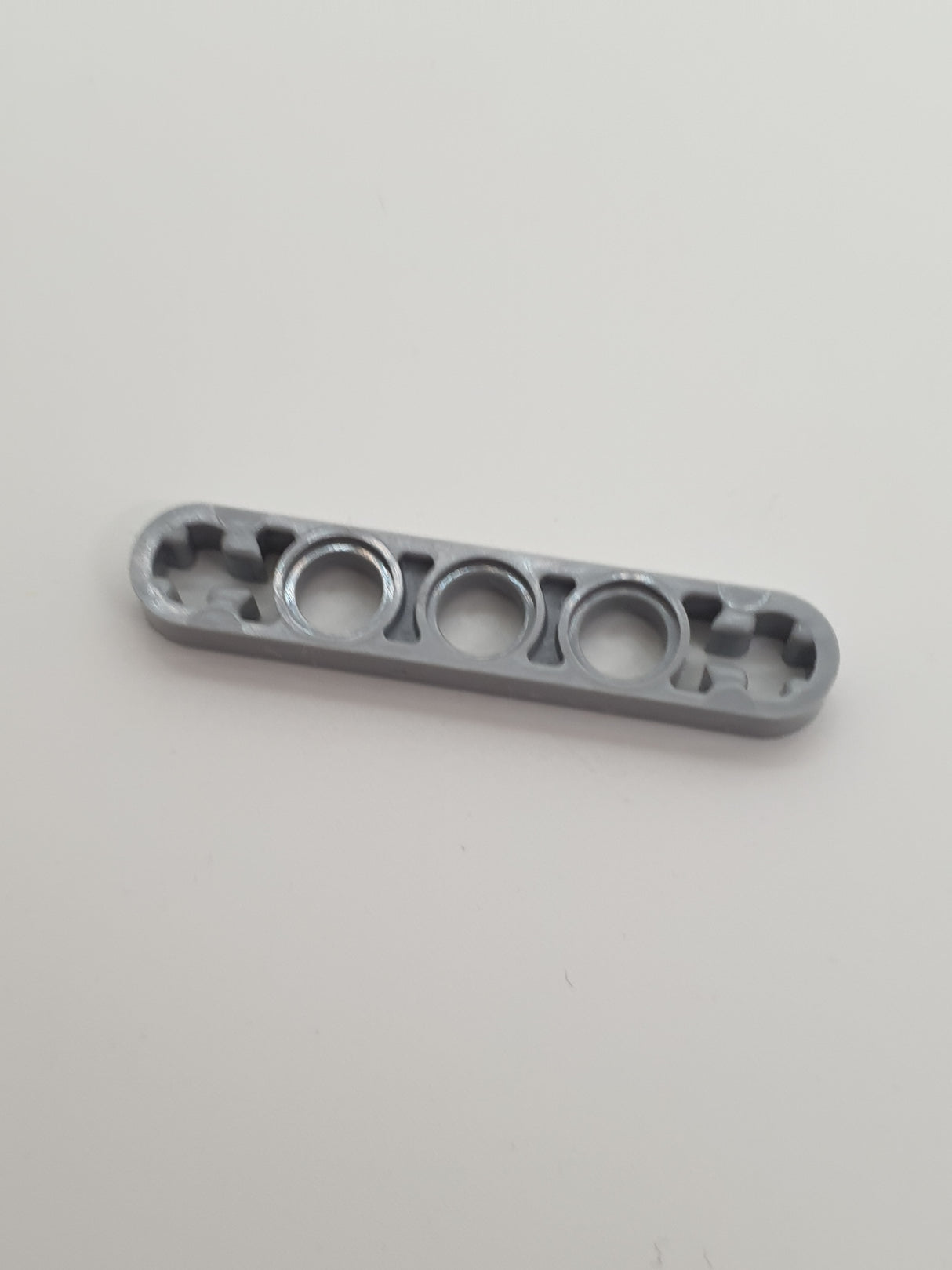 NEU Technik Liftarm dünn 1 x 5 - mit Achsloch neuhellgrau