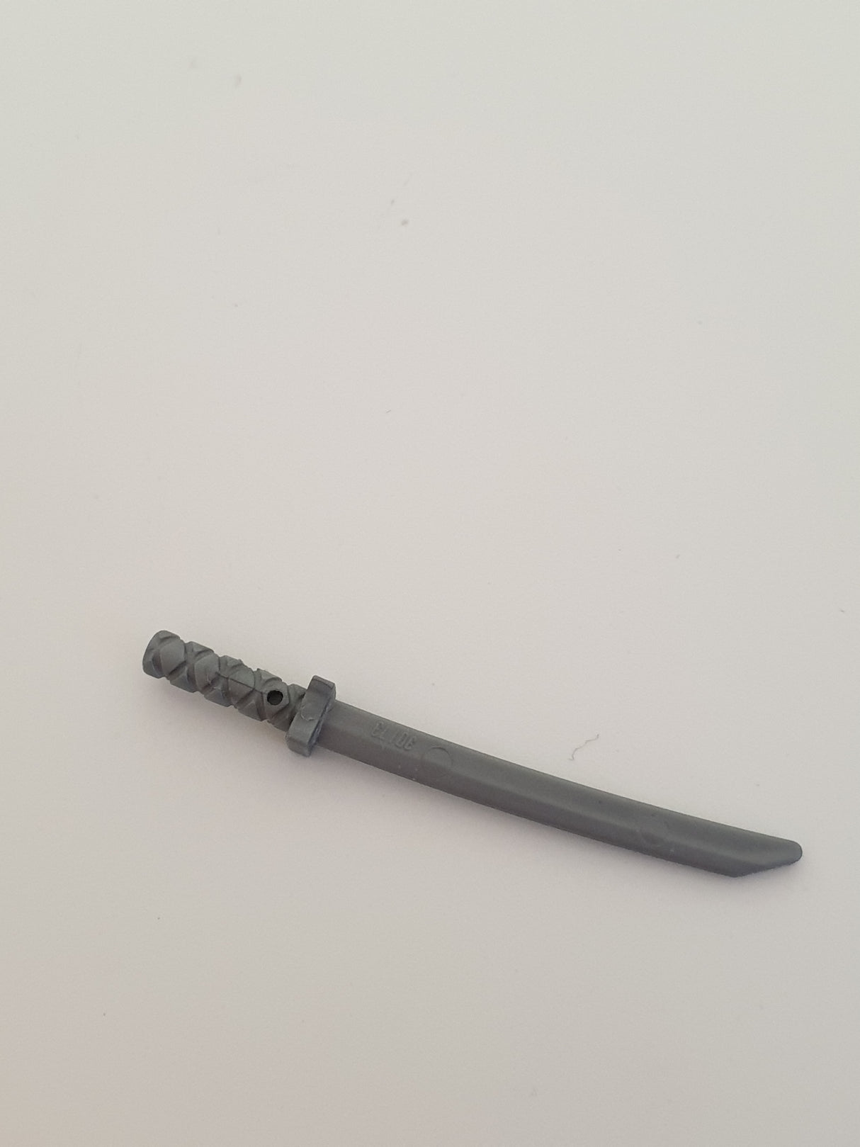 NEU Minifigur, Waffe Schwert Shamshir/Katana mit Kappenknauf und Löchern in Parierstange und Klinge pearlsilber