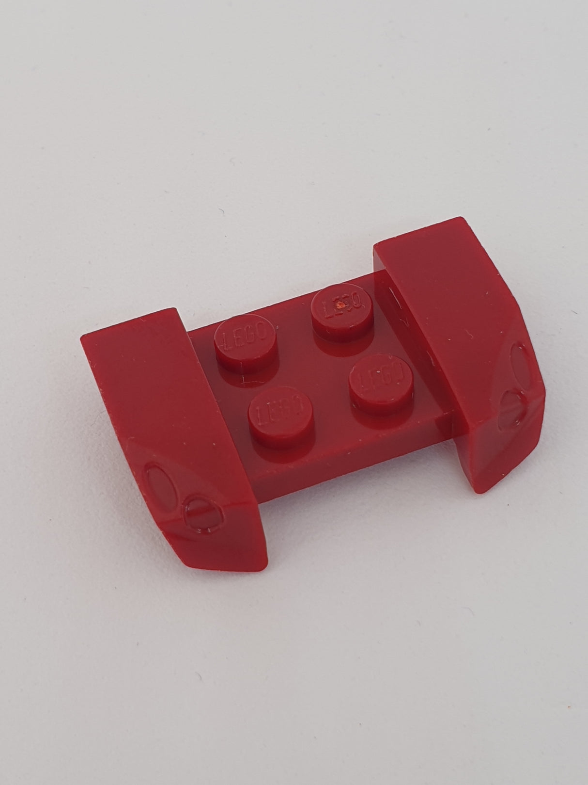 NEU Fahrzeug, Kotflügel 2 x 4 mit Überhang für Scheinwerfer dunkelrot