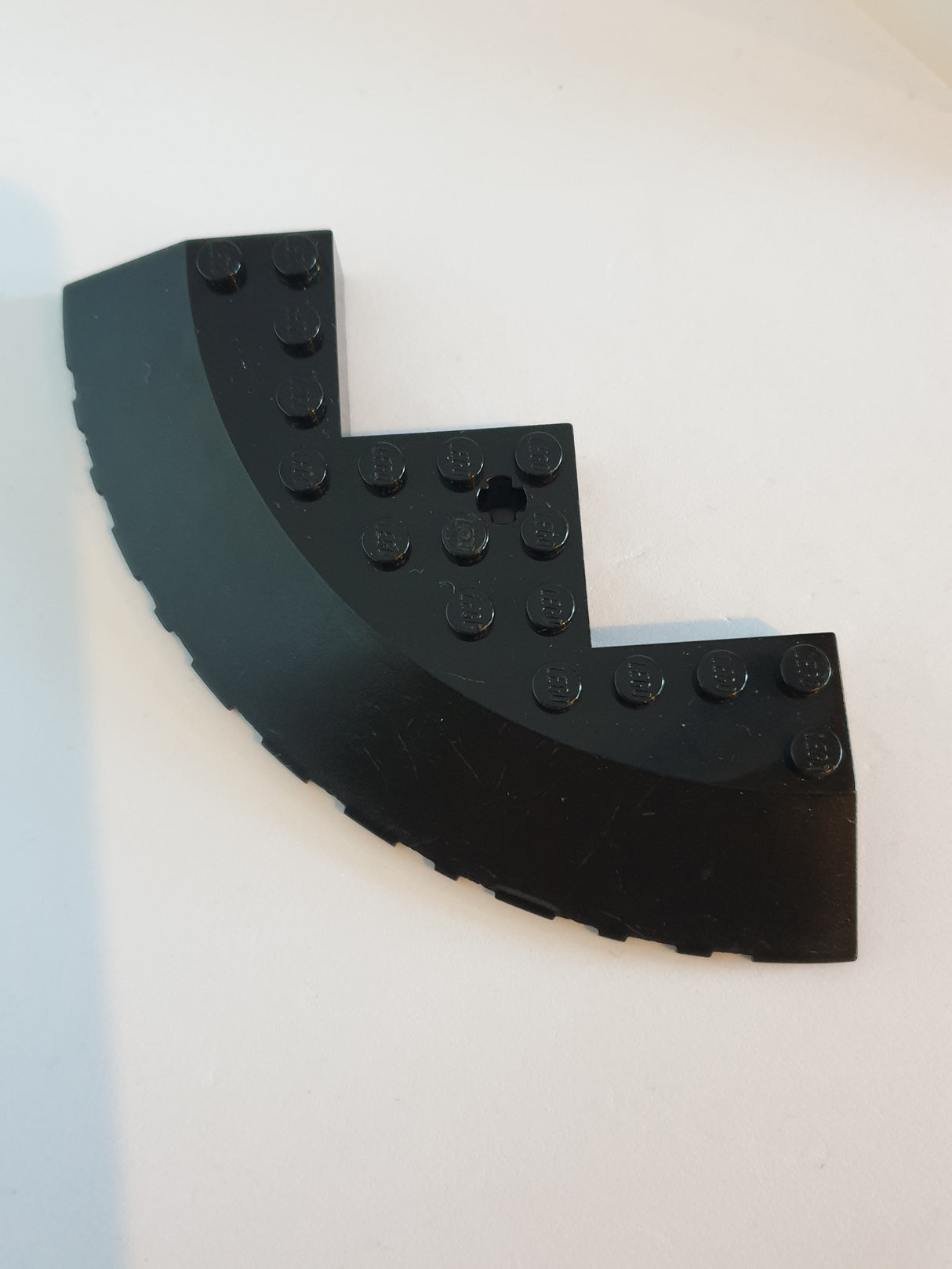 NEU Eckstein rund 10 x 10 mit Schräge, Achsloch, facettiert schwarz