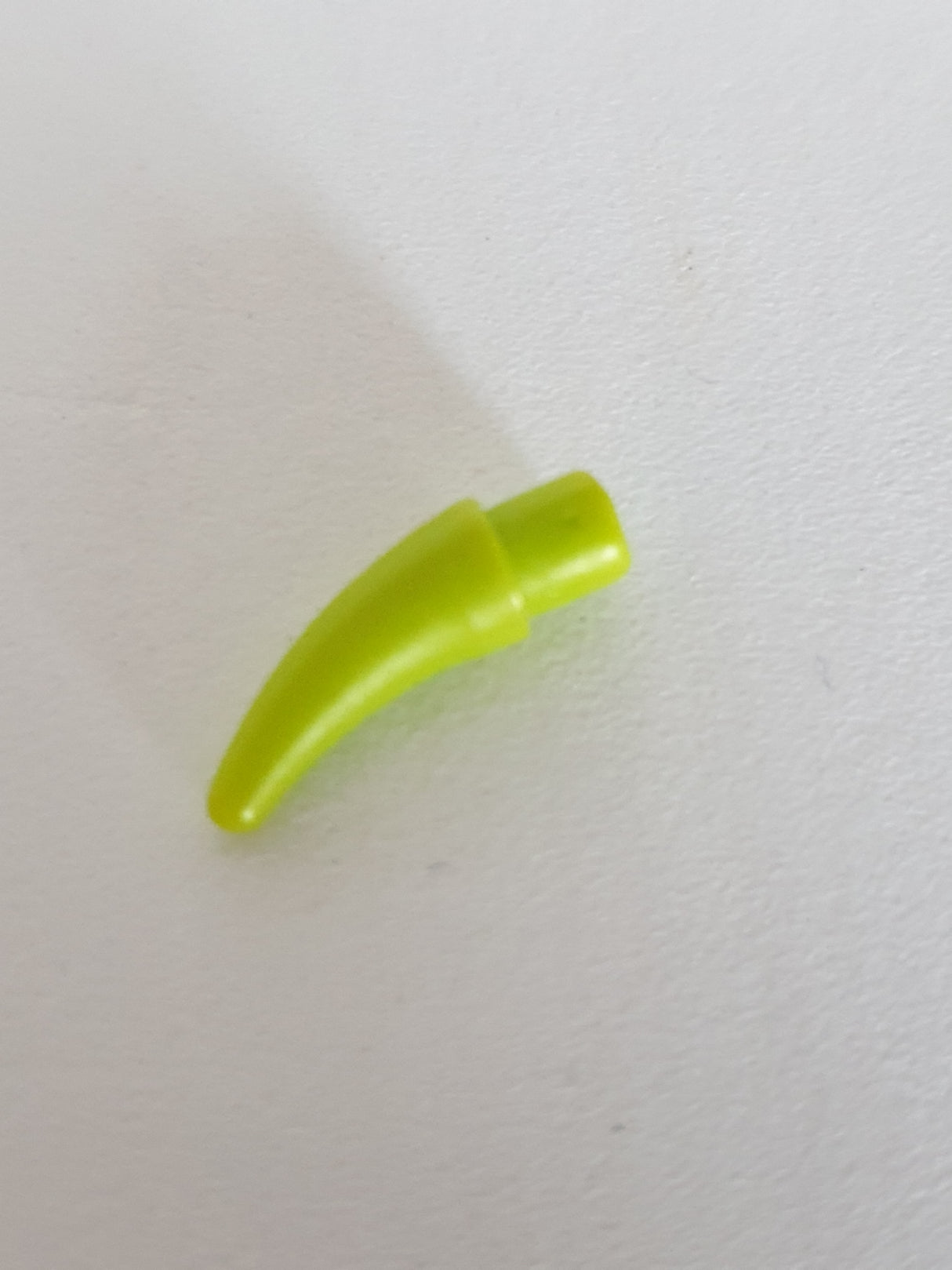 NEU Horn Hornspitze Zahn - klein lindgrün