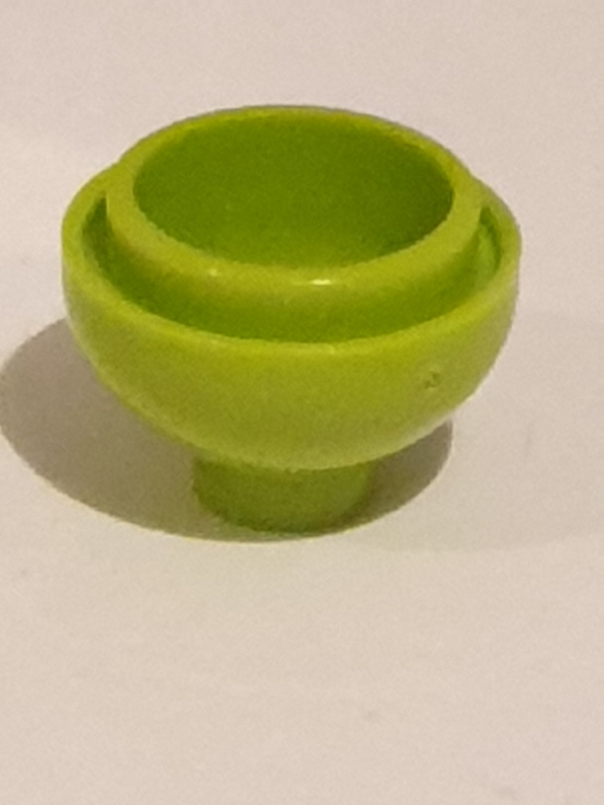 NEU Stein, rund 2 x 2 Kuppel Unterseite lindgrün