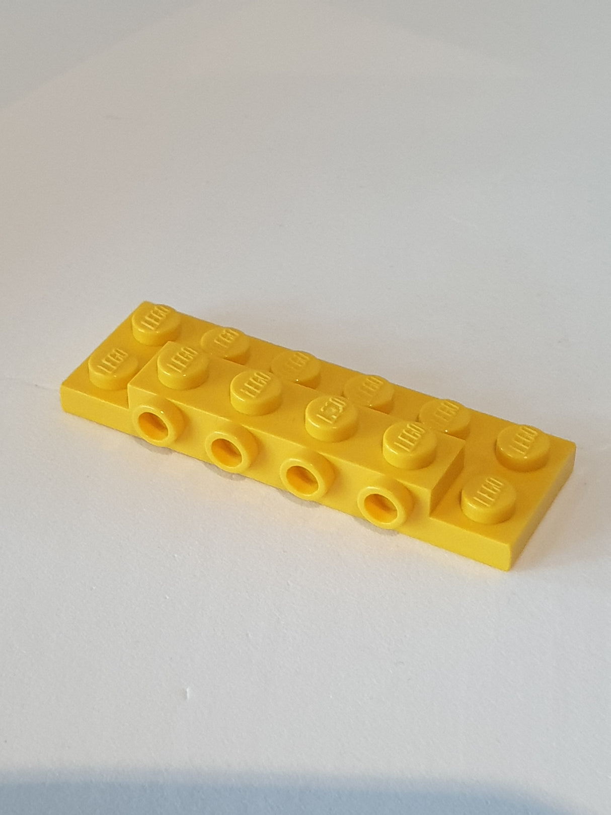 NEU Platte modifiziert 2 x 6 x 2/3 mit 4 Noppen an der Seite gelb