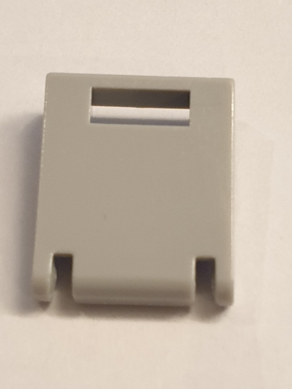 NEU 2x2x2 Container-Tür / Schranktür mit Schlitz neuhellgrau
