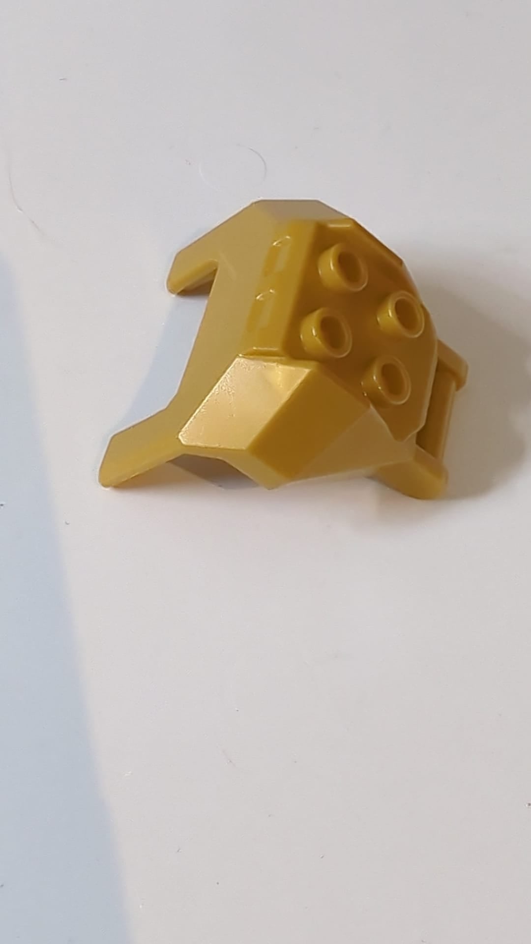 Große Figurenrüstung, Brustpanzer mit 4 Nieten und Stangengriff pearlgold