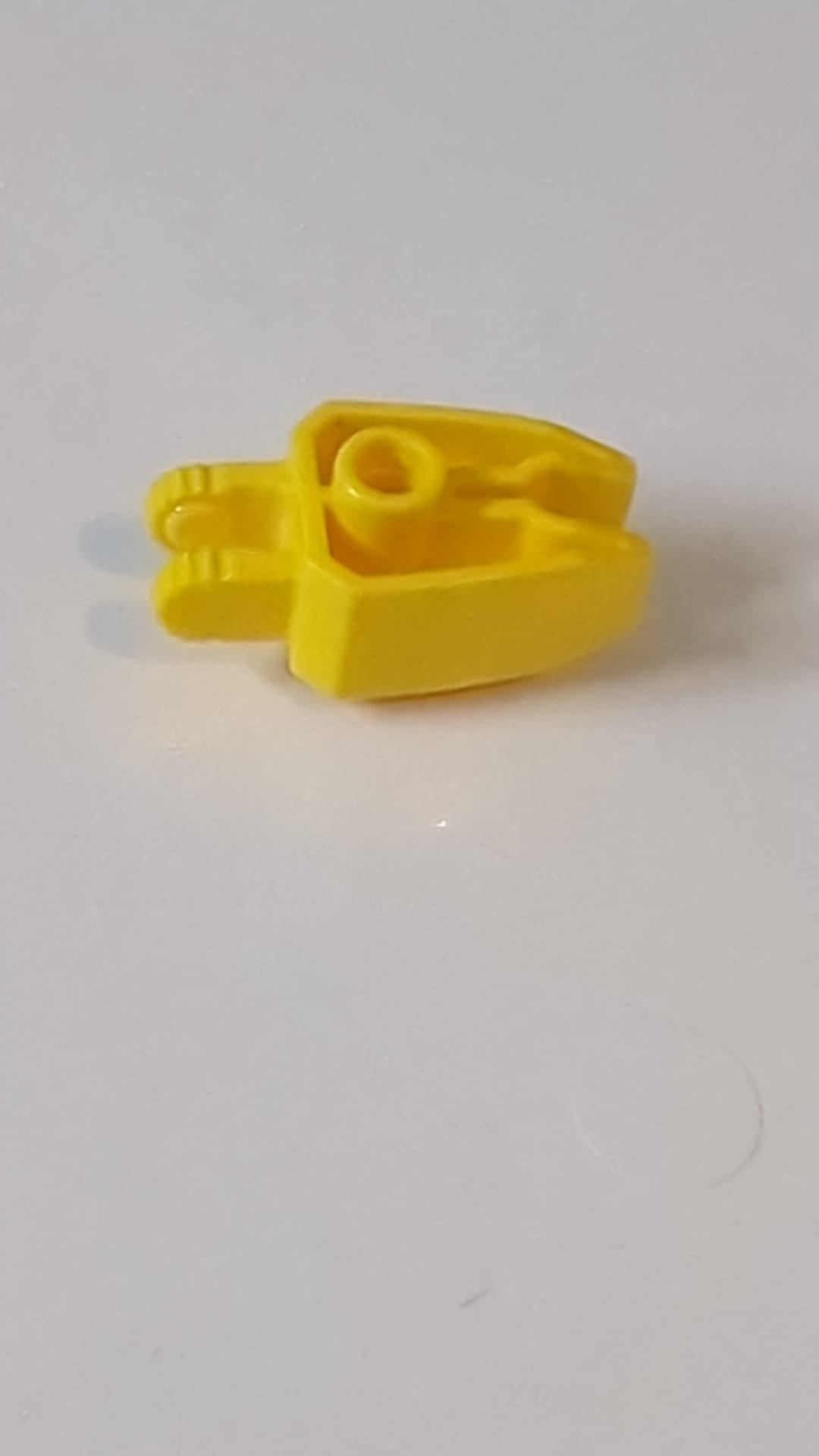 1x3 Scharnier mit Verriegelung durch 2 Finger und Klauenende gelb