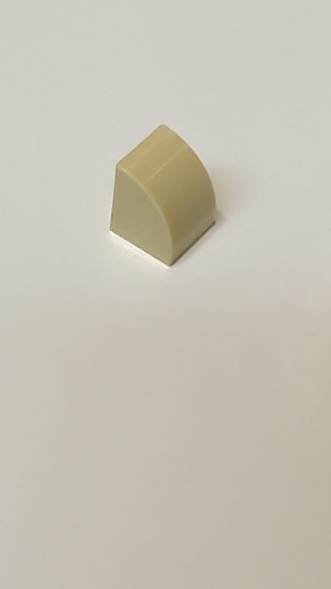 NEU 1 x 1 Schrägstein gebogen beige
