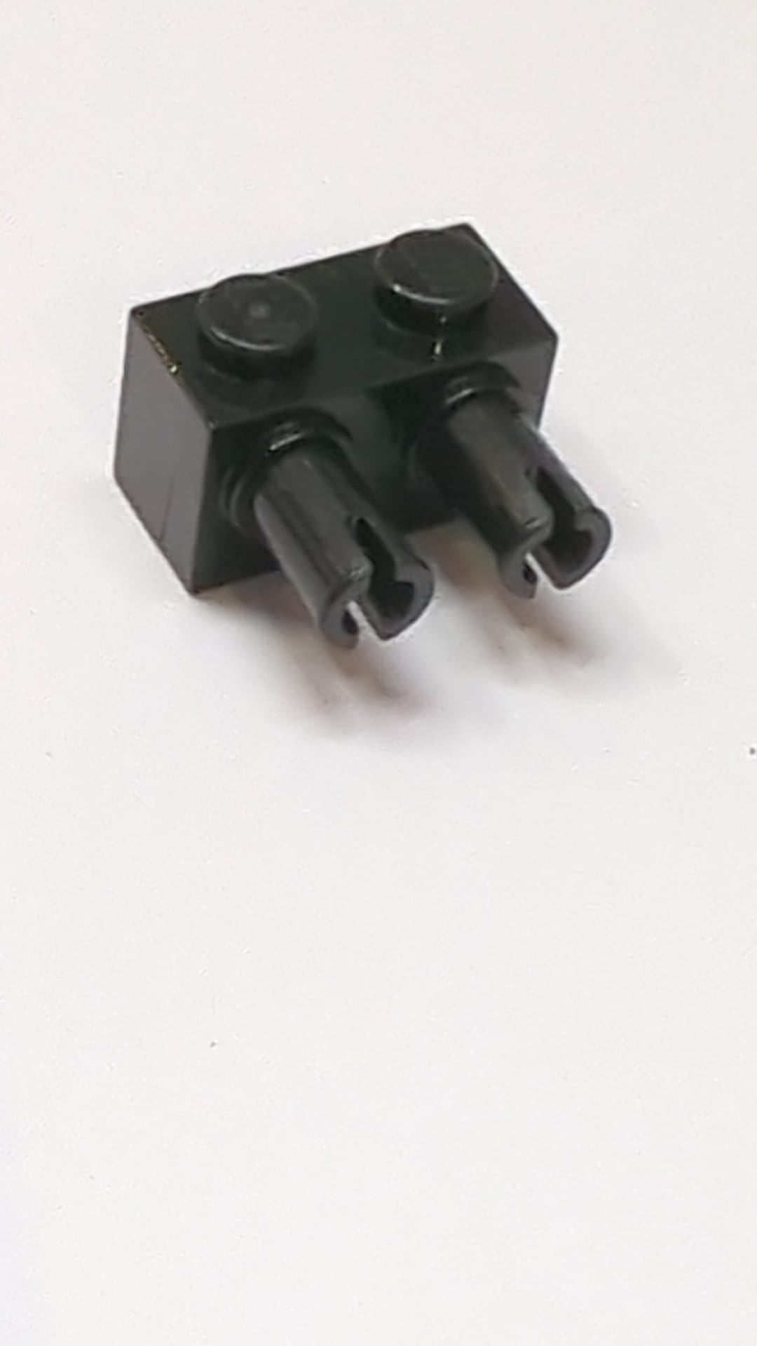 1x2 Stein modifiziert mit Stiften schwarz