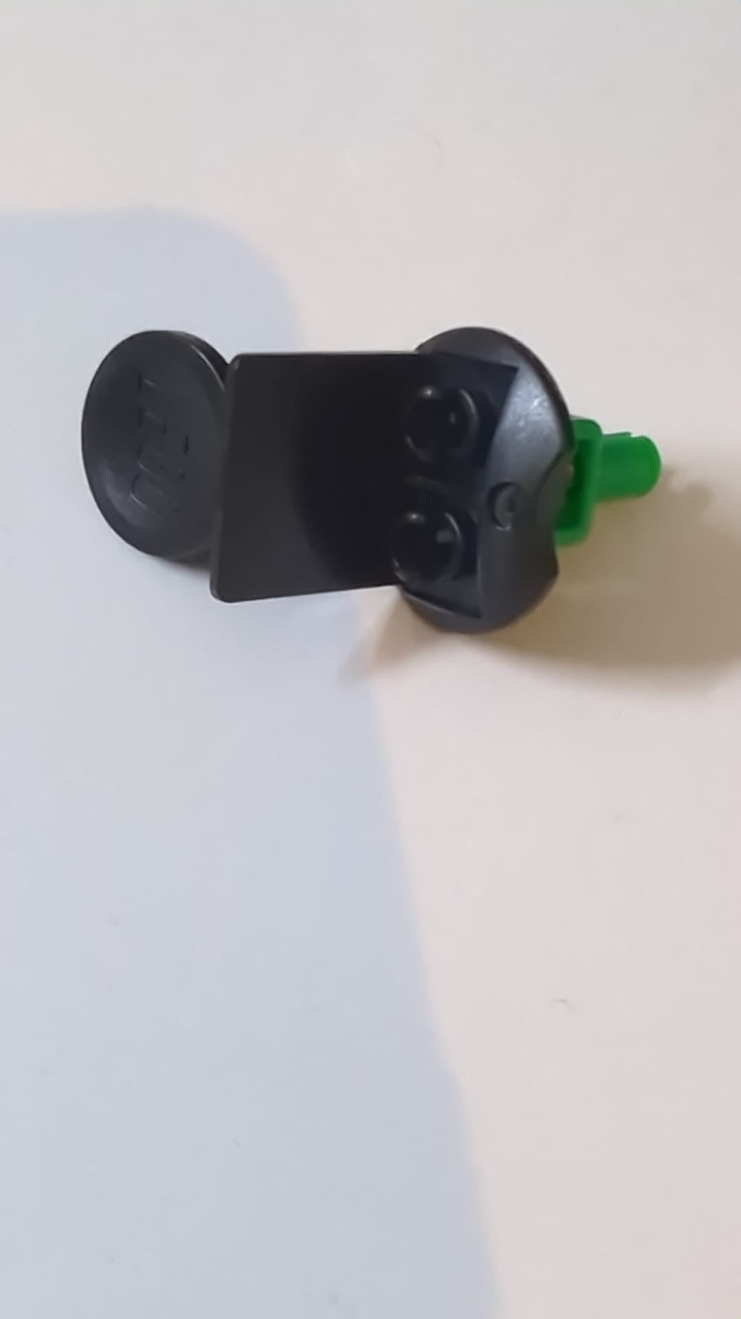 Sport-Minifigurenständer Fußball mit Feder und grünem Stift schwarz
