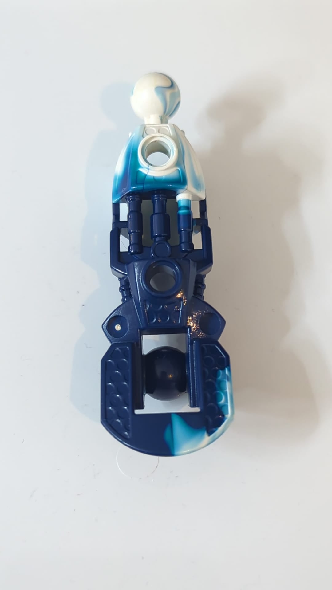 Bionicle Toa Inika Unterschenkel mit marmoriertem weißen Muster dunkelblau