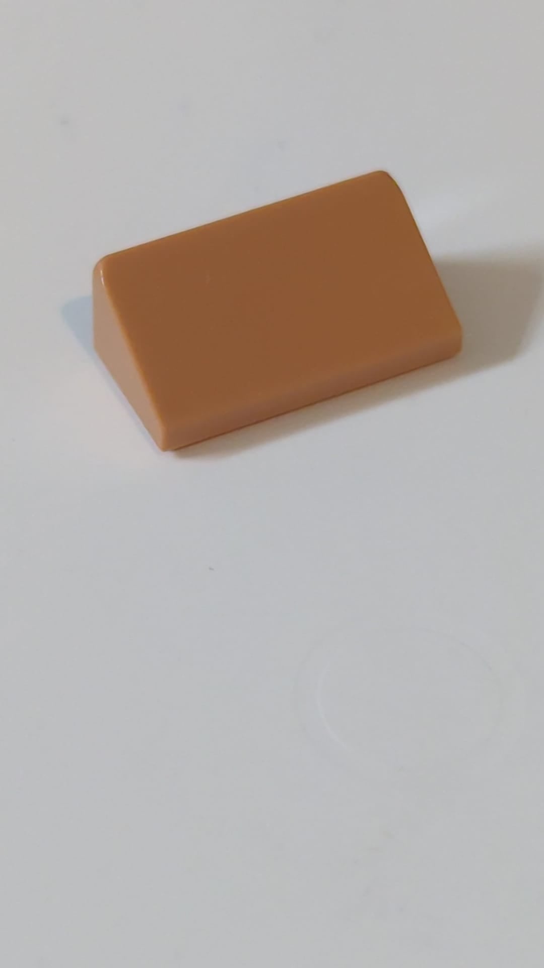 1x2x2/3 Dachstein 30° nougat (medium)