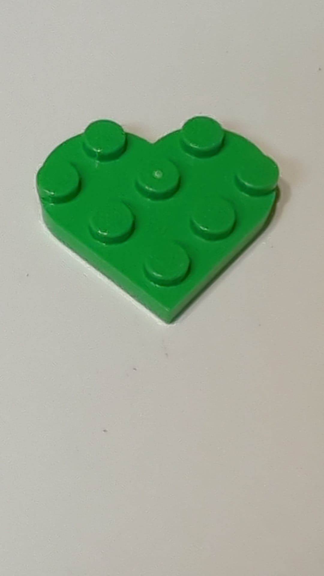 NEU 3 x 3 Platte rund Herz mediumgrün